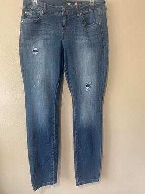 Torrid size 12 Mid Blue Skinny Ripped Knee Jeans